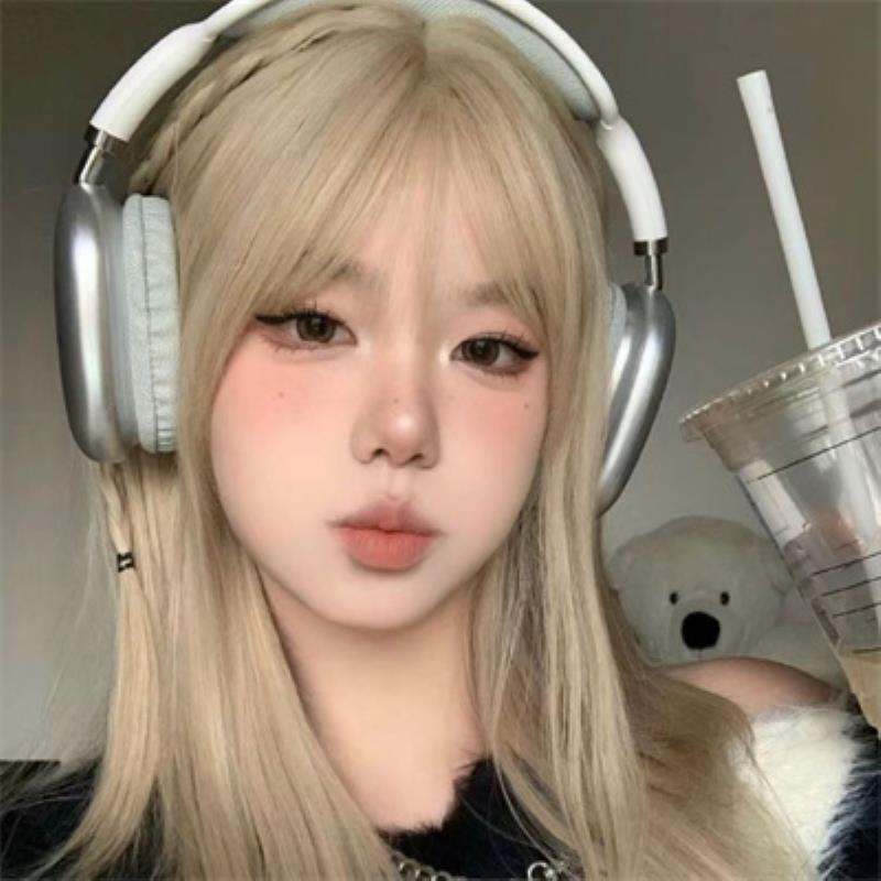 綿陽同城游點(diǎn)歌員許白筠