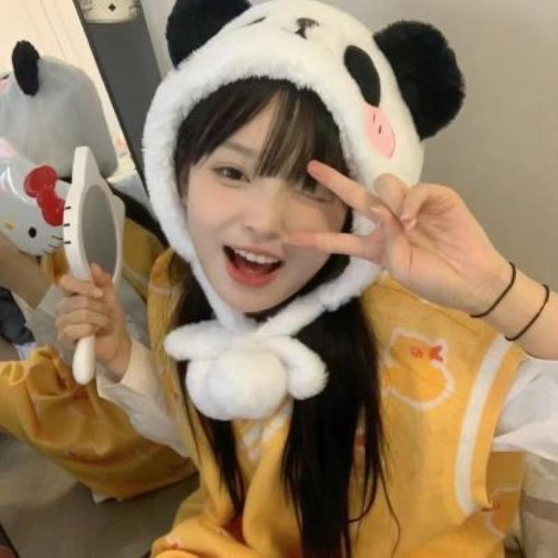 興寧結(jié)女伴旅游話務(wù)員滿馨舒