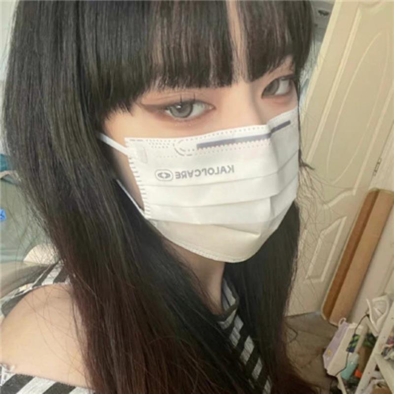 烏魯木齊向?qū)О橛谓灰讍T喻鎂妍