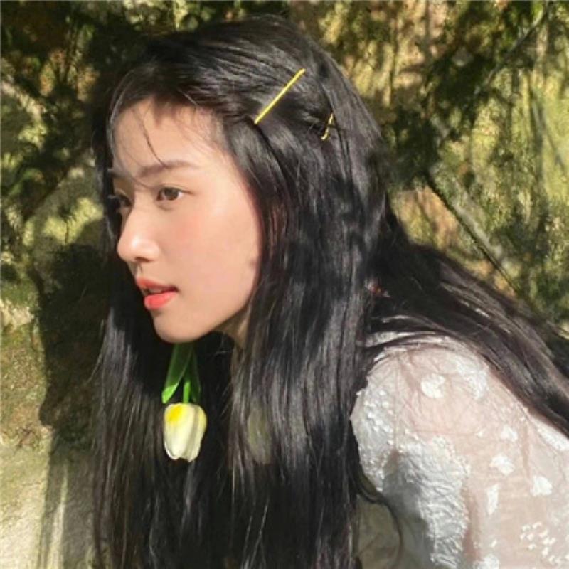 萬源陪游女孩房地產(chǎn)都廷花