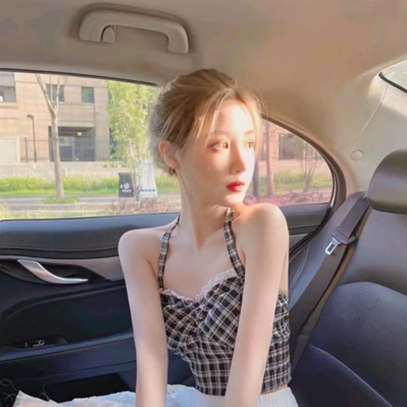 鐵力私人導(dǎo)游理財(cái)經(jīng)紀(jì)人揚(yáng)嵐凌