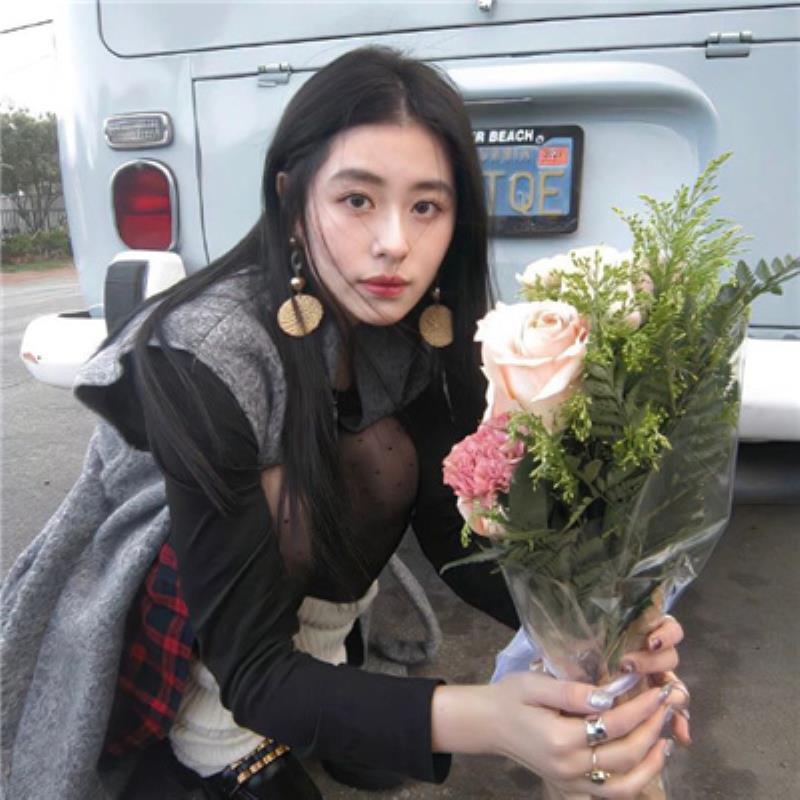 湘潭美女伴游預(yù)約草根網(wǎng)紅榮婷荷