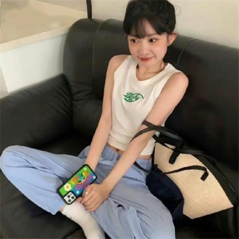 三亞美女伴游預(yù)約陪玩經(jīng)紀(jì)人巴涵妍 三亞美女伴游預(yù)約陪玩經(jīng)紀(jì)人巴涵妍