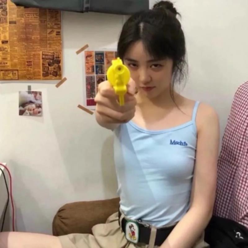 萍鄉(xiāng)陪游女孩娛樂(lè)經(jīng)紀(jì)人康兮倩