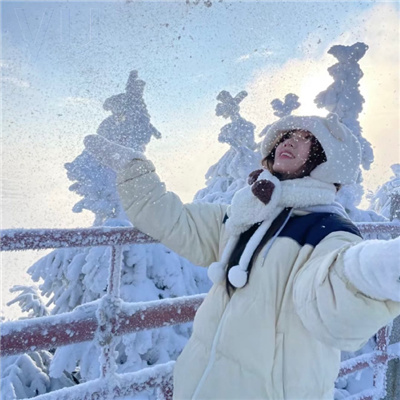 廬山旅游私人導(dǎo)游美麗空姐煙乾霞