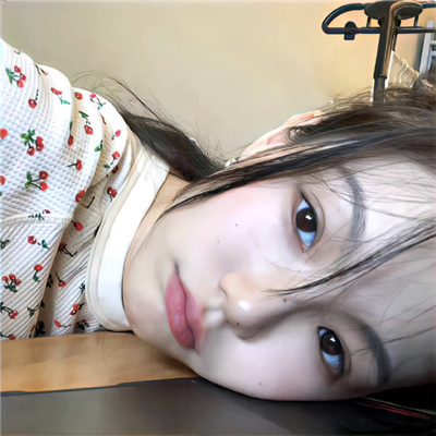 梅州美女陪玩三級空姐納喇半蓮