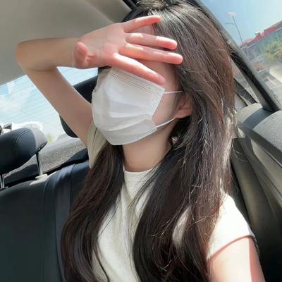 忻州伴游T臺(tái)車模封寶冉