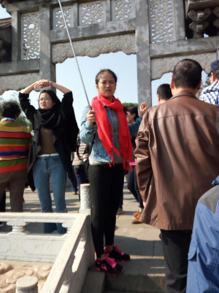 網(wǎng)上現(xiàn)“伴游”服務(wù)這么貴?專家:晚上還要陪睡