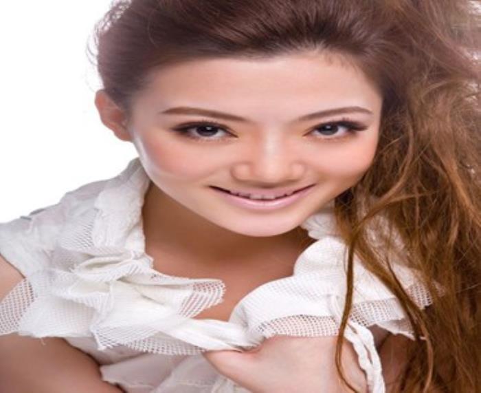 也有一些不一樣的高檔兼職伴游模特，她們的一些