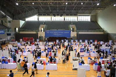 昆明伴游學(xué)院舉辦“千校萬崗就業(yè)商務(wù)伴游”