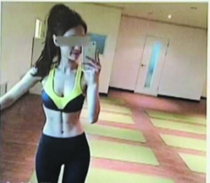 網(wǎng)上現(xiàn)“伴游”：學(xué)生白領(lǐng)成噱頭用假照(圖)