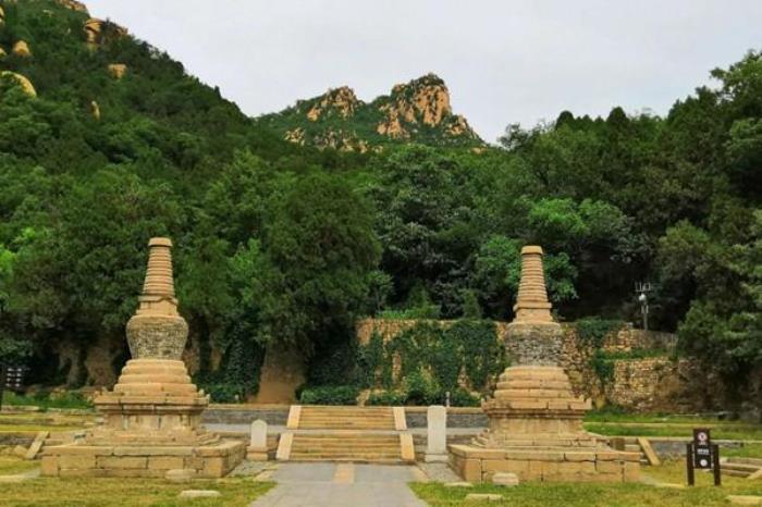 銀山塔林風(fēng)景區(qū)現(xiàn)在開(kāi)放嗎