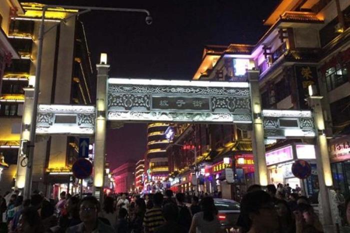 長沙網(wǎng)紅打卡地美食街 長沙小吃街攻略