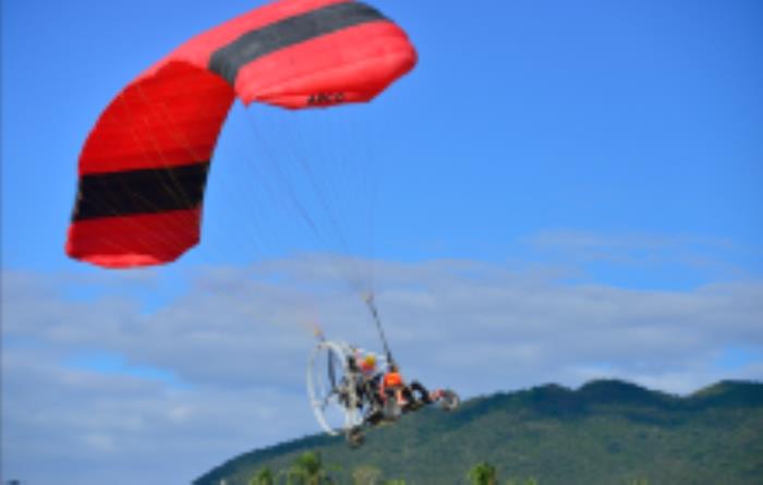 亞龍灣動力滑翔傘飛行營地海南景點