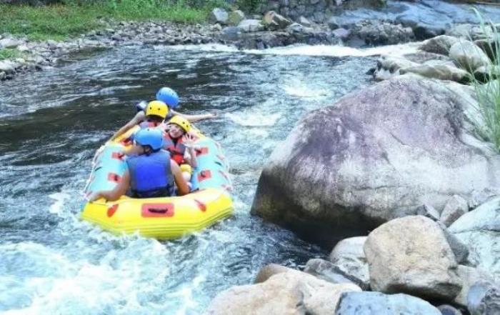 天門(mén)山漂流 天門(mén)山漂流