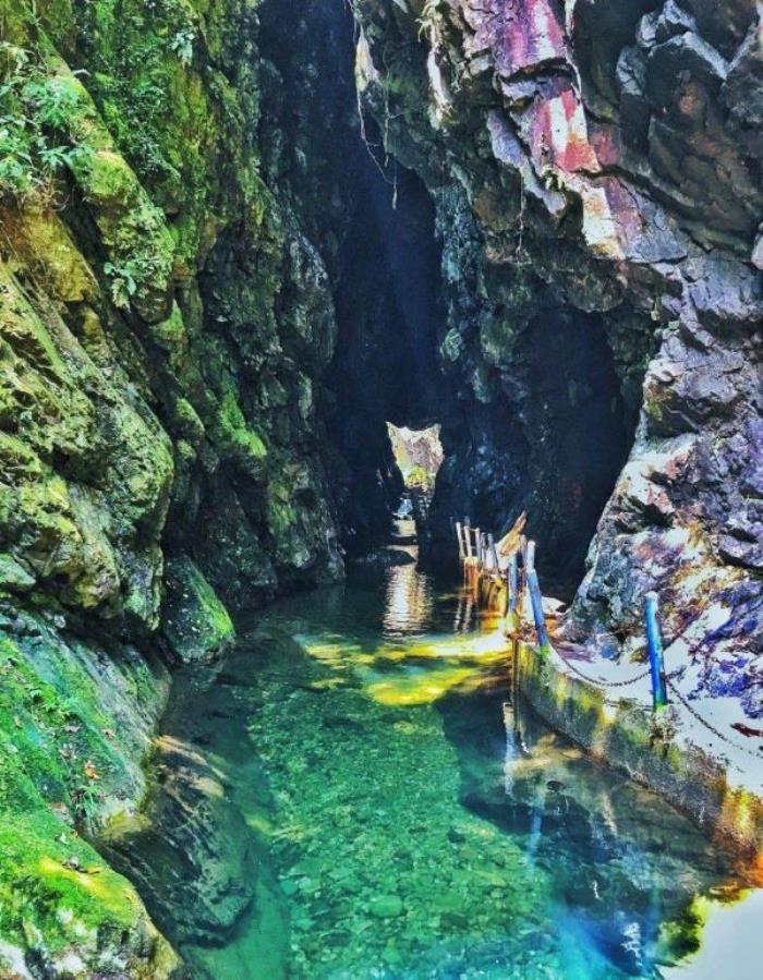 天門(mén)山漂流 天門(mén)山漂流