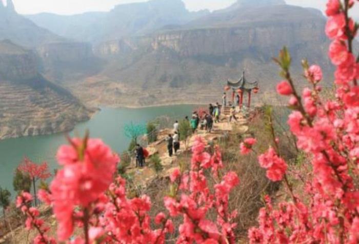 沙河市桃花源風(fēng)景區(qū) 沙河市桃花源風(fēng)景區(qū)