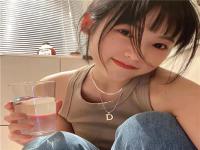 老河口向?qū)О橛螌W(xué)生車模伯心愫